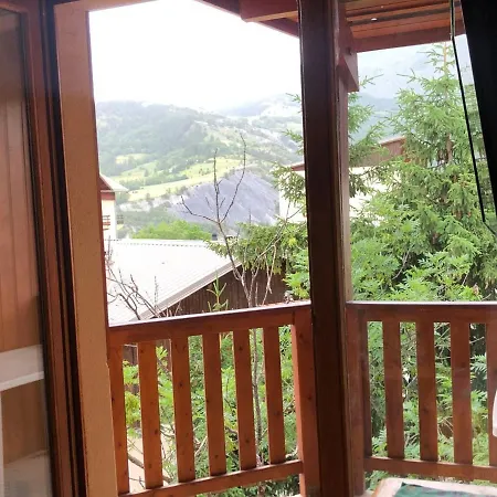 Mini T2 Avec Balcon Et Parking Au Pied Des Pistes - Fr-1-165a-144 *