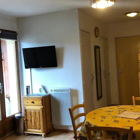 Mini T2 Avec Balcon Et Parking Au Pied Des Pistes - Fr-1-165a-144 Апартаменты Enchastrayes
